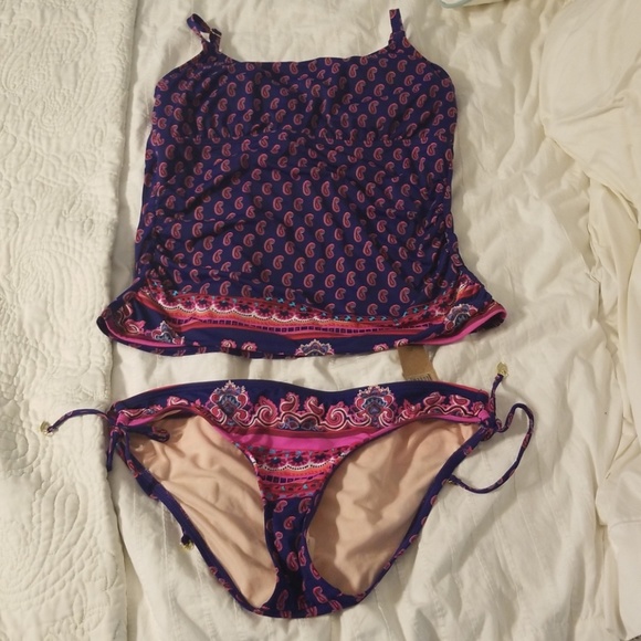 Cremieux Other - Two piece/tankini with built in bra